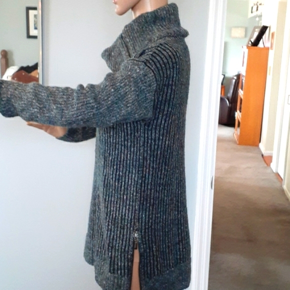 Leo and Nicole Wool blend multicolored long sleeve turtleneck sweater size M - Picture 5 of 12